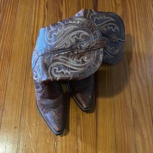 Womens Ariat 8B Cowgirl Boots